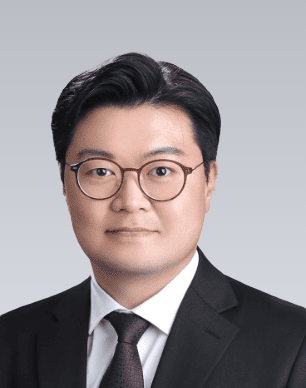 변호사 김형석 사진`